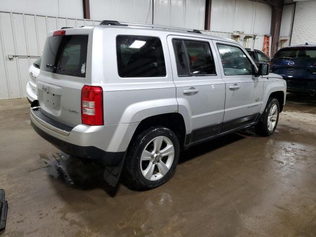 1J4NF4GB9BD169054 - 2011 JEEP PATRIOT LATITUDE SILVER photo 3