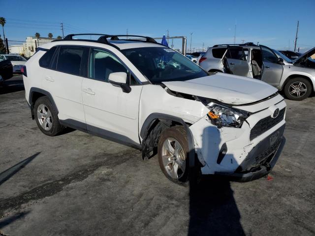 2T3W1RFV6KW004289 - 2019 TOYOTA RAV4 XLE WHITE photo 4