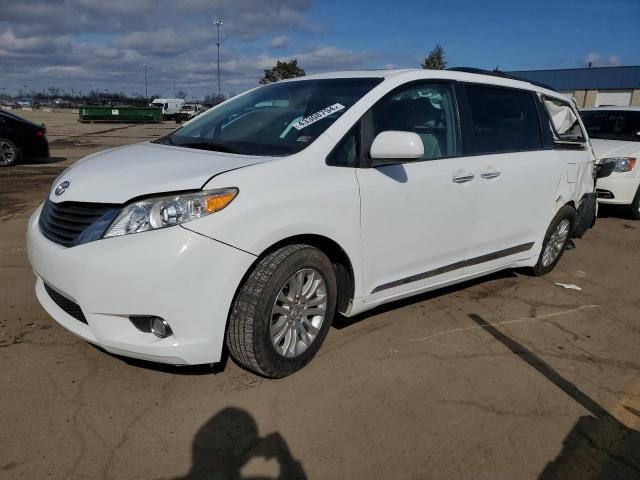 2014 TOYOTA SIENNA XLE, 