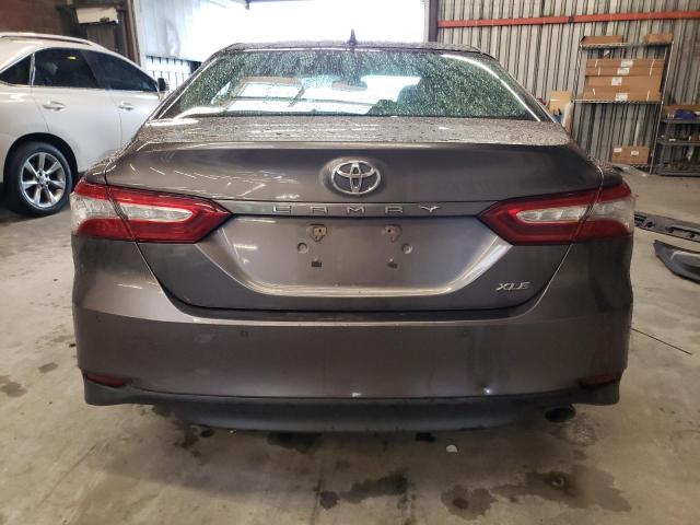 4T1B11HK8JU078033 - 2018 TOYOTA CAMRY L GRAY photo 6