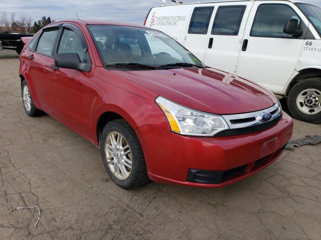 1FAHP35N89W250798 - 2009 FORD FOCUS SE RED photo 4