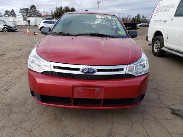 1FAHP35N89W250798 - 2009 FORD FOCUS SE RED photo 5