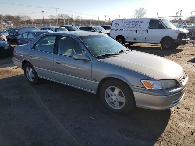 JT2BG22K710582218 - 2001 TOYOTA CAMRY CE GRAY photo 4