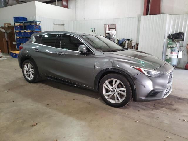 SJKCH5CP0JA053687 - 2018 INFINITI QX30 BASE GRAY photo 4