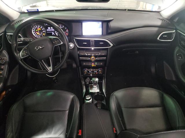 SJKCH5CP0JA053687 - 2018 INFINITI QX30 BASE GRAY photo 8