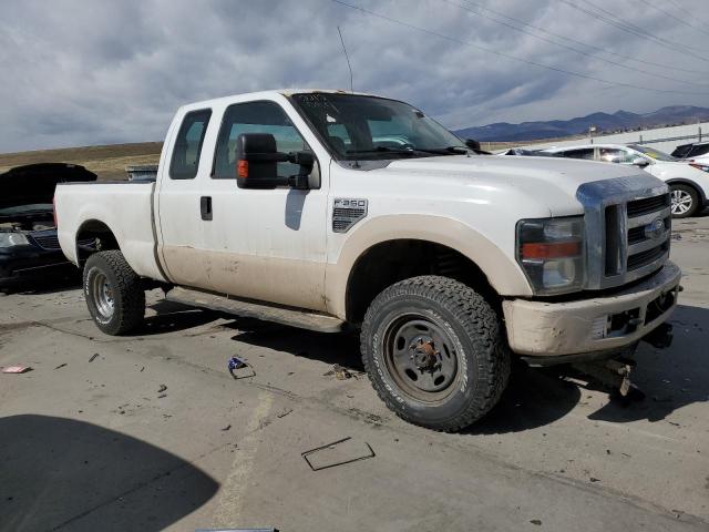 1FTWX31Y28EB06878 - 2008 FORD F350 SRW SUPER DUTY WHITE photo 4