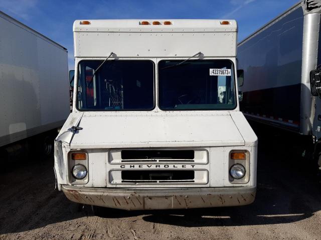 1GCHP32K2K3335292 - 1989 CHEVROLET P30 WHITE photo 5