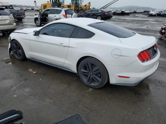 1FA6P8TH7F5376668 - 2015 FORD MUSTANG WHITE photo 2