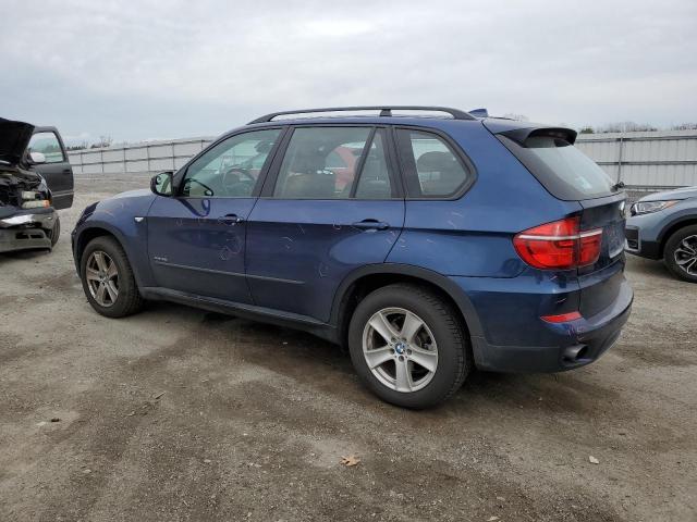 5UXZV4C58D0B21227 - 2013 BMW X5 XDRIVE35I BLUE photo 2