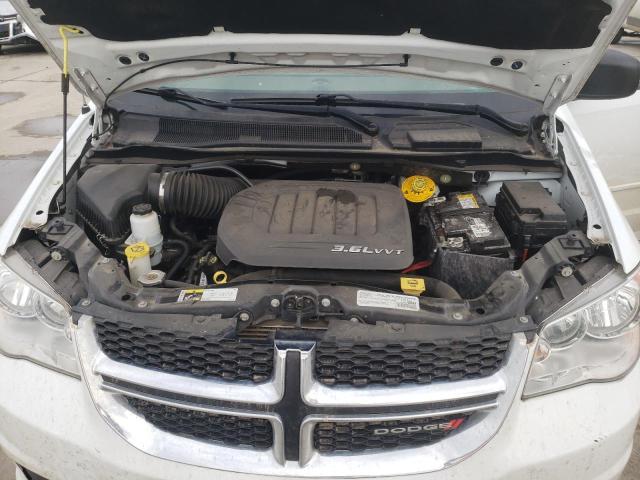 2C4RDGBG7HR854502 - 2017 DODGE GRAND CARA SE WHITE photo 12