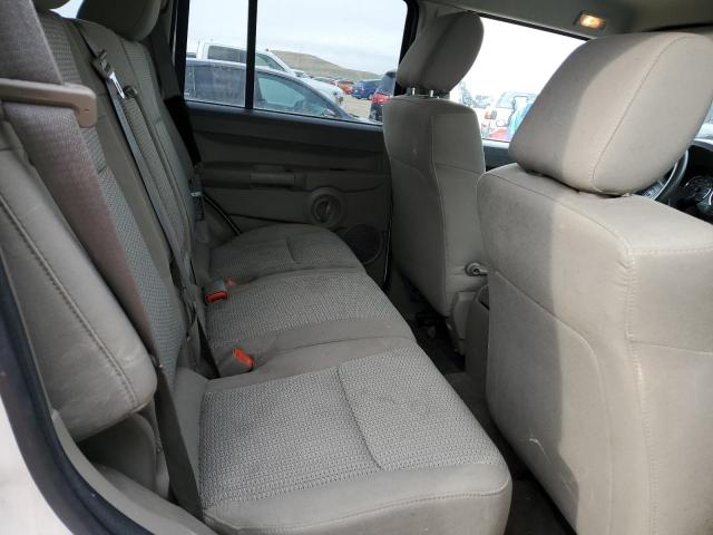 1J8HG48K17C663865 - 2007 JEEP COMMANDER 白色 照片 11