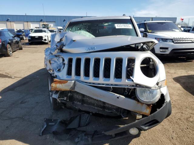 1C4NJPFB8ED509743 - 2014 JEEP PATRIOT LATITUDE GRAY photo 5