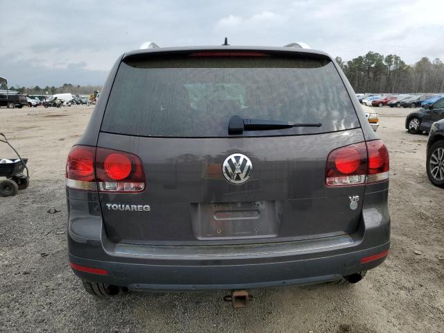 WVGBE77L18D043071 - 2008 VOLKSWAGEN TOUAREG 2 V6 GRAY photo 6