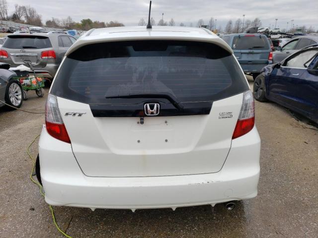 JHMGE8H55DC069929 - 2013 HONDA FIT SPORT WHITE photo 6