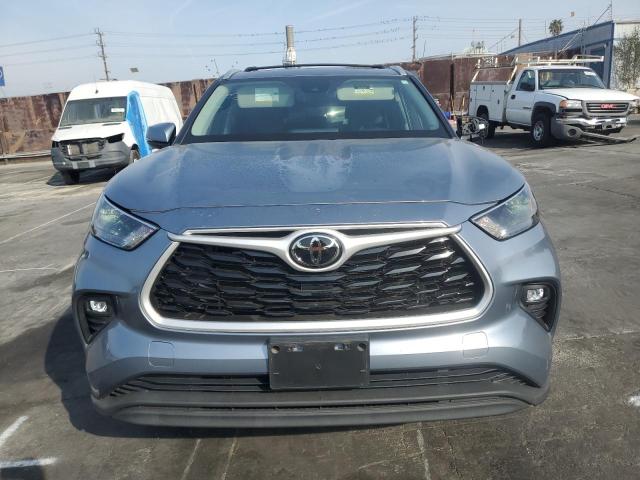 5TDHZRAH6NS098358 - 2022 TOYOTA HIGHLANDER XLE 蓝色 照片 5