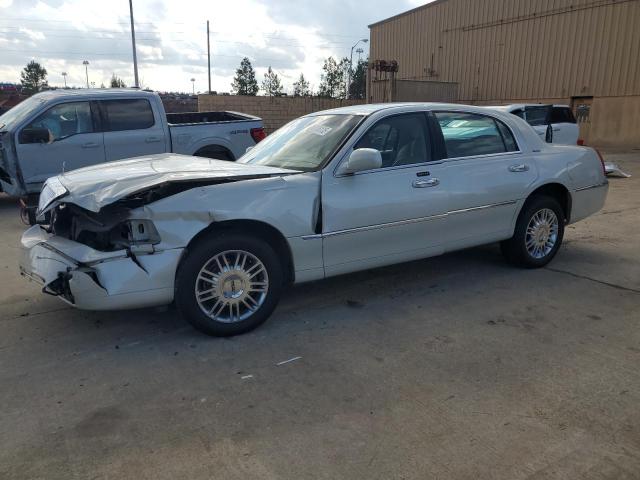 2006 LINCOLN TOWN CAR SIGNATURE, 