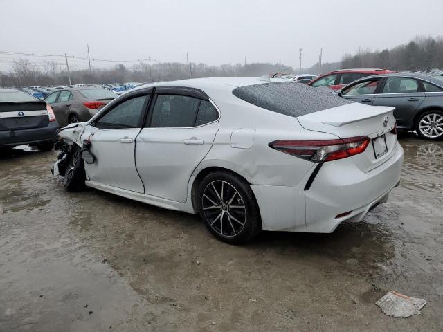 4T1T11BK3RU123372 - 2024 TOYOTA CAMRY SE NIGHT SHADE WHITE photo 2