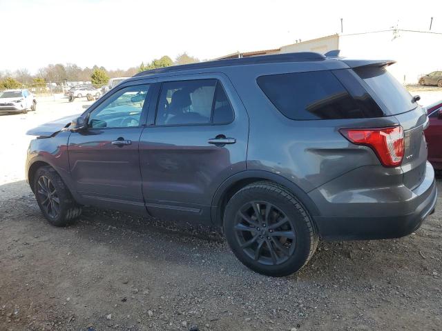 1FM5K8D87HGD33308 - 2017 FORD EXPLORER XLT GRAY photo 2