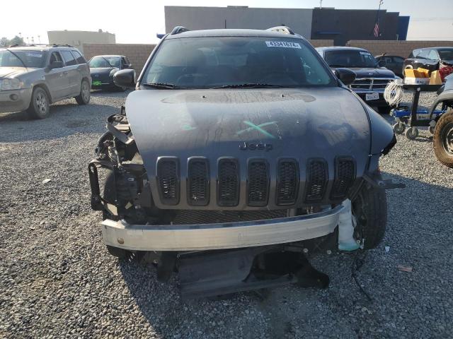 1C4PJMCB5JD502755 - 2018 JEEP CHEROKEE LATITUDE GRAY photo 5