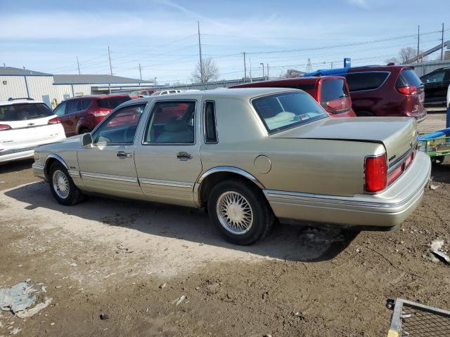 1LNLM82W0VY743750 - 1997 LINCOLN TOWN CAR SIGNATURE GOLD photo 2