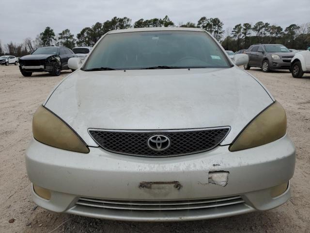 4T1BA32K85U043972 - 2005 TOYOTA CAMRY SE SILVER photo 5