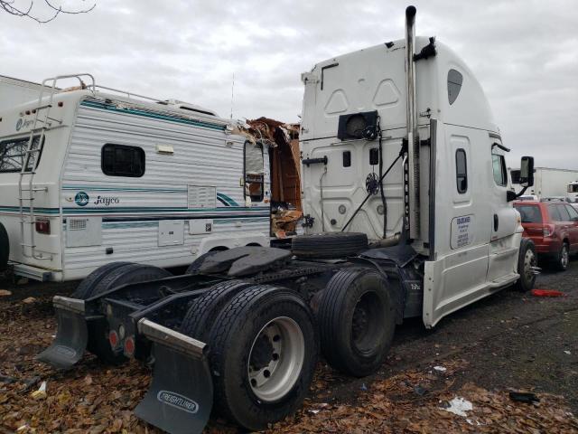 3AKJGLD50GSHB7364 - 2016 FREIGHTLINER CASCADIA 1 WHITE photo 4