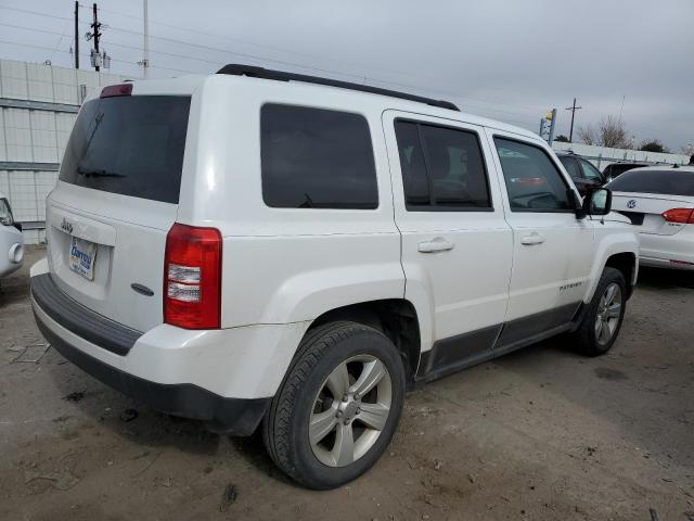 1C4NJRFB6CD508793 - 2012 JEEP PATRIOT WHITE photo 3