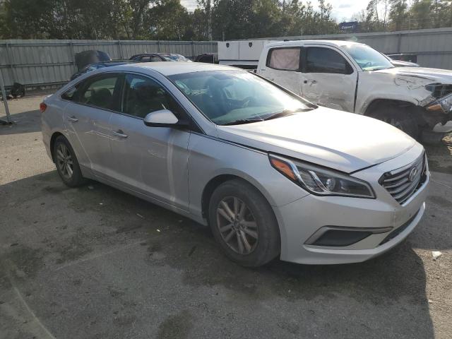 5NPE24AF8GH367784 - 2016 HYUNDAI SONATA SE SILVER photo 4