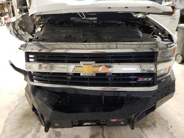 1GC1KWE87FF128533 - 2015 CHEVROLET SILVERADO K2500 HEAVY DUTY LTZ WHITE photo 11