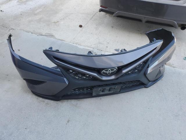 4T1G11AK4LU921566 - 2020 TOYOTA CAMRY SE GRAY photo 12