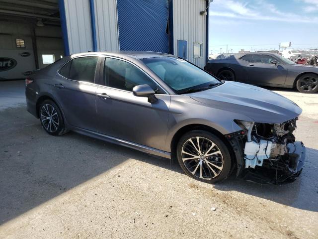 4T1G11AK4LU921566 - 2020 TOYOTA CAMRY SE GRAY photo 4