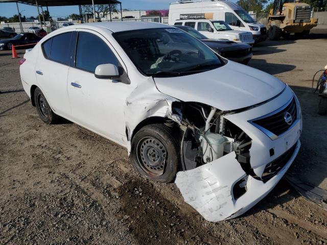 3N1CN7AP3EL810125 - 2014 NISSAN VERSA S WHITE photo 4