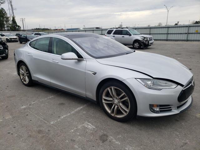 5YJSA1CNXDFP06824 - 2013 TESLA MODEL S 银色 照片 4