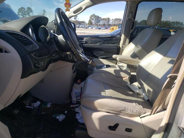 2A4RR8DG3BR702304 - 2011 CHRYSLER TOWN & COU TOURING L SILVER photo 7