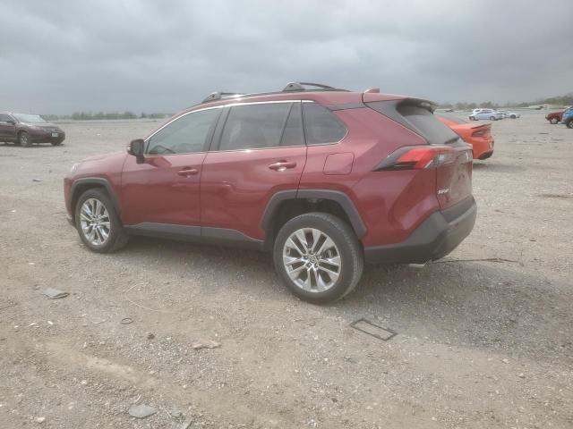 2T3C1RFV0MW170779 - 2021 TOYOTA RAV4 XLE PREMIUM BURGUNDY photo 2