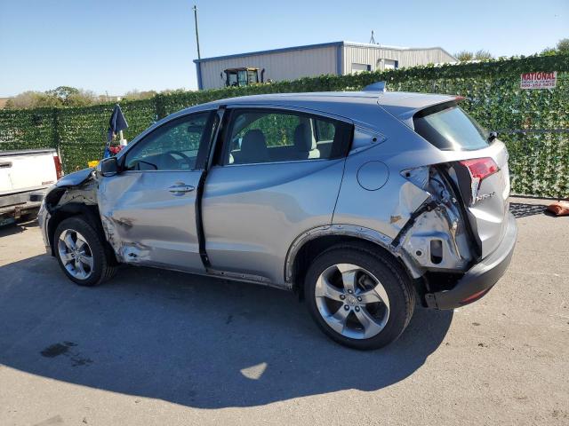 3CZRU5H37JM718256 - 2018 HONDA HR-V LX SILVER photo 2