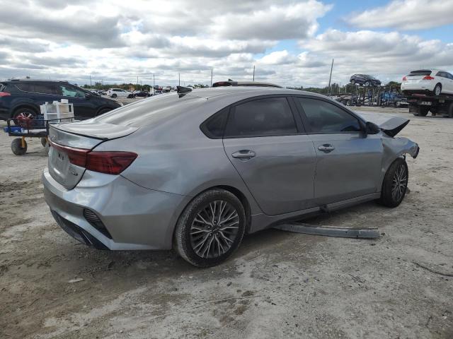 3KPF54AD7PE540063 - 2023 KIA FORTE GT LINE GRAY photo 3