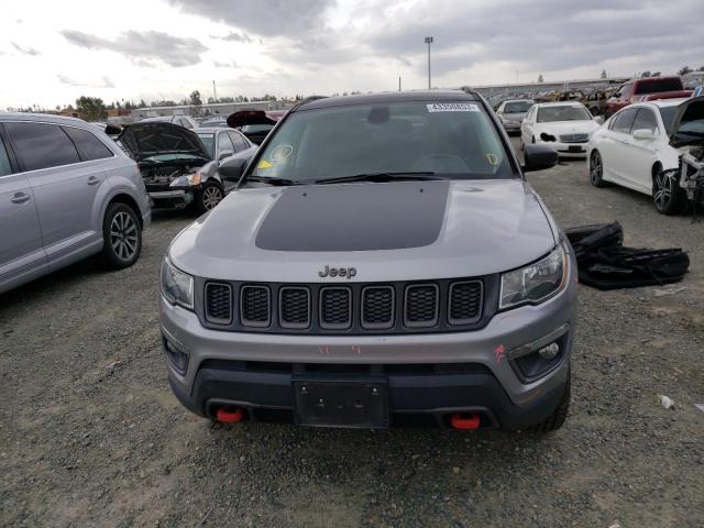 3C4NJDDB0JT451701 - 2018 JEEP COMPASS TRAILHAWK SILVER photo 5