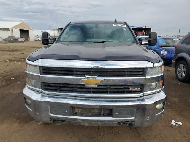 1GC4K0C86FF129556 - 2015 CHEVROLET SILVERADO K3500 LTZ GRAY photo 5