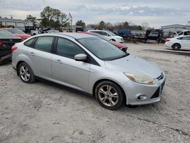 1FADP3F2XDL372883 - 2013 FORD FOCUS SE SILVER photo 4