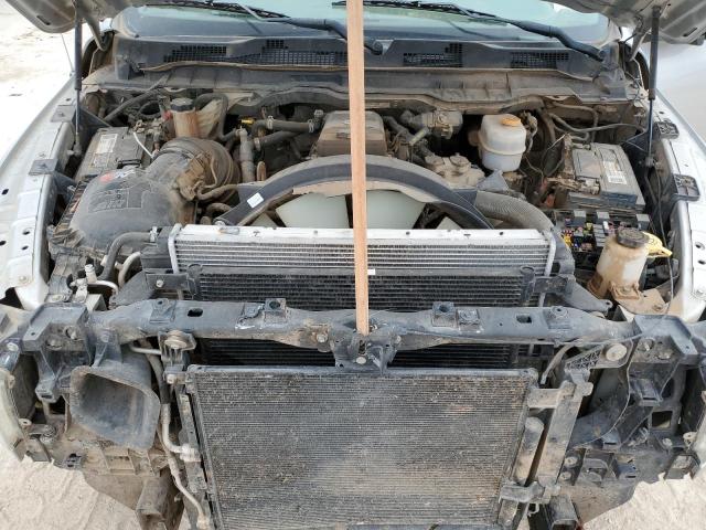 3C63RRGL4JG179137 - 2018 RAM 3500 ST SILVER photo 11