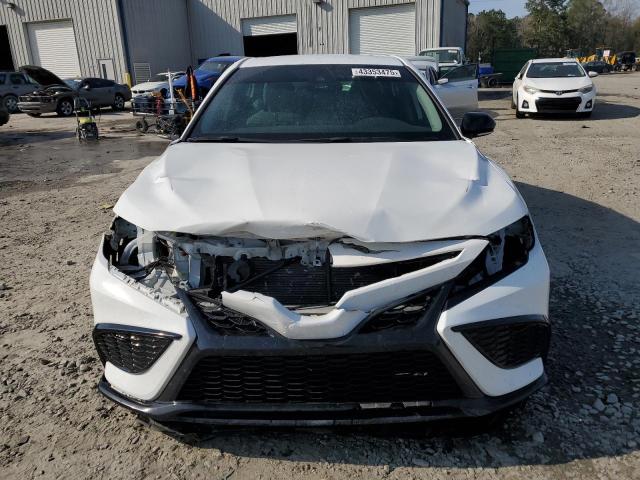 4T1G11AK9PU831383 - 2023 TOYOTA CAMRY SE NIGHT SHADE WHITE photo 5