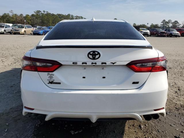 4T1G11AK9PU831383 - 2023 TOYOTA CAMRY SE NIGHT SHADE WHITE photo 6