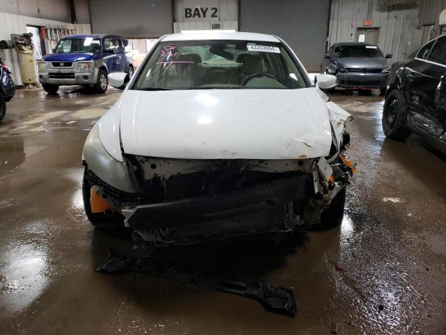 1HGCP26319A069682 - 2009 HONDA ACCORD LX WHITE photo 5