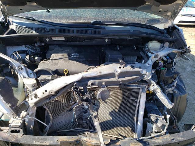 5TDYK3DC8ES427322 - 2014 TOYOTA SIENNA XLE SILVER photo 12