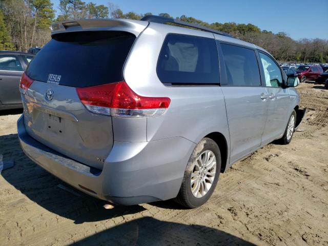 5TDYK3DC8ES427322 - 2014 TOYOTA SIENNA XLE SILVER photo 3