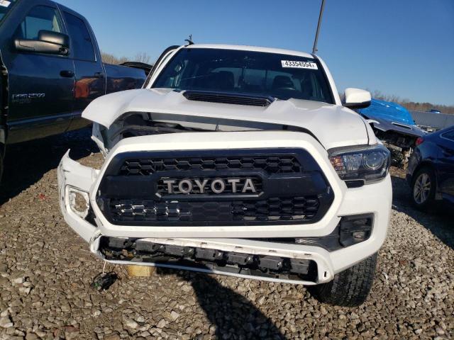 5TFCZ5AN8KX183586 - 2019 TOYOTA TACOMA DOUBLE CAB WHITE photo 5