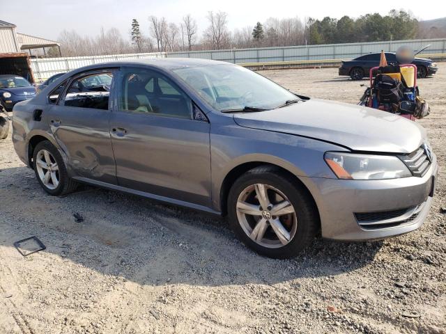 1VWBP7A3XDC034082 - 2013 VOLKSWAGEN PASSAT SE GRAY photo 4