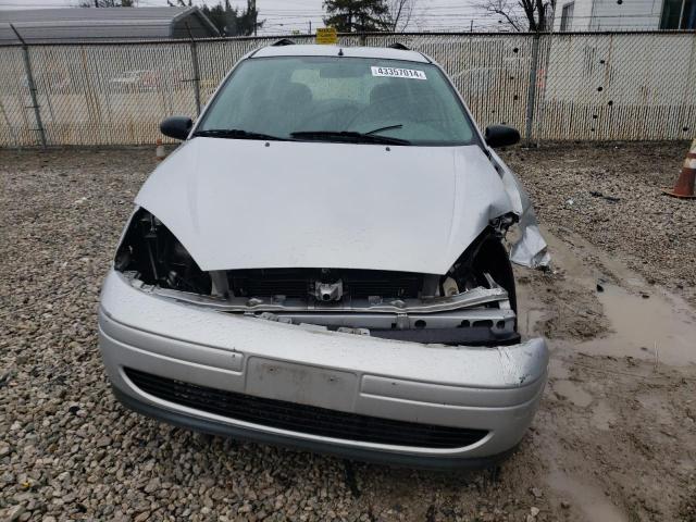 1FAFP36372W251855 - 2002 FORD FOCUS SE SILVER photo 5