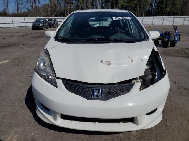 JHMGE8H42AC015118 - 2010 HONDA FIT SPORT WHITE photo 5